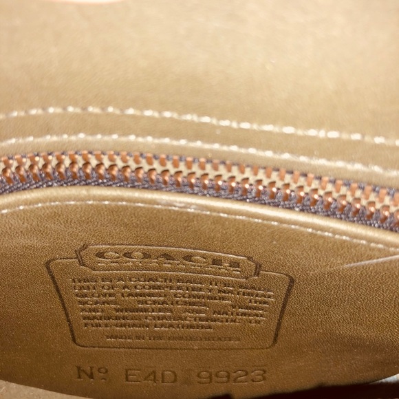 Authentic Coach Crossbody - Picture 4 of 8